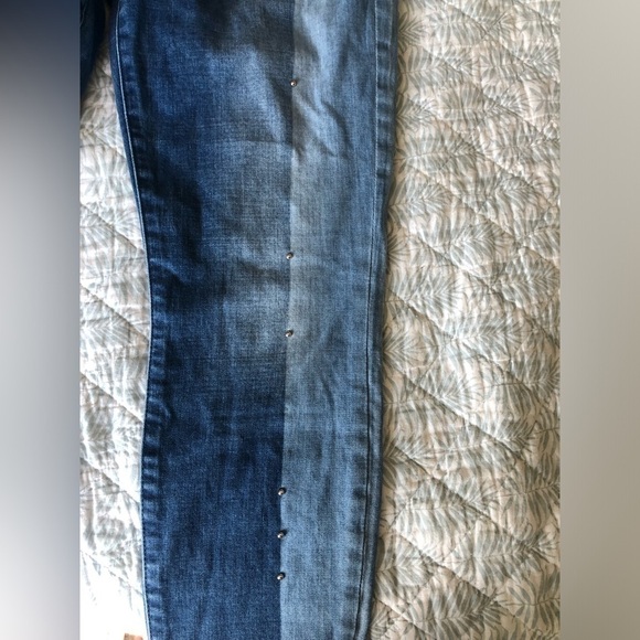 7 for All Mankind size 32. - Picture 8 of 11